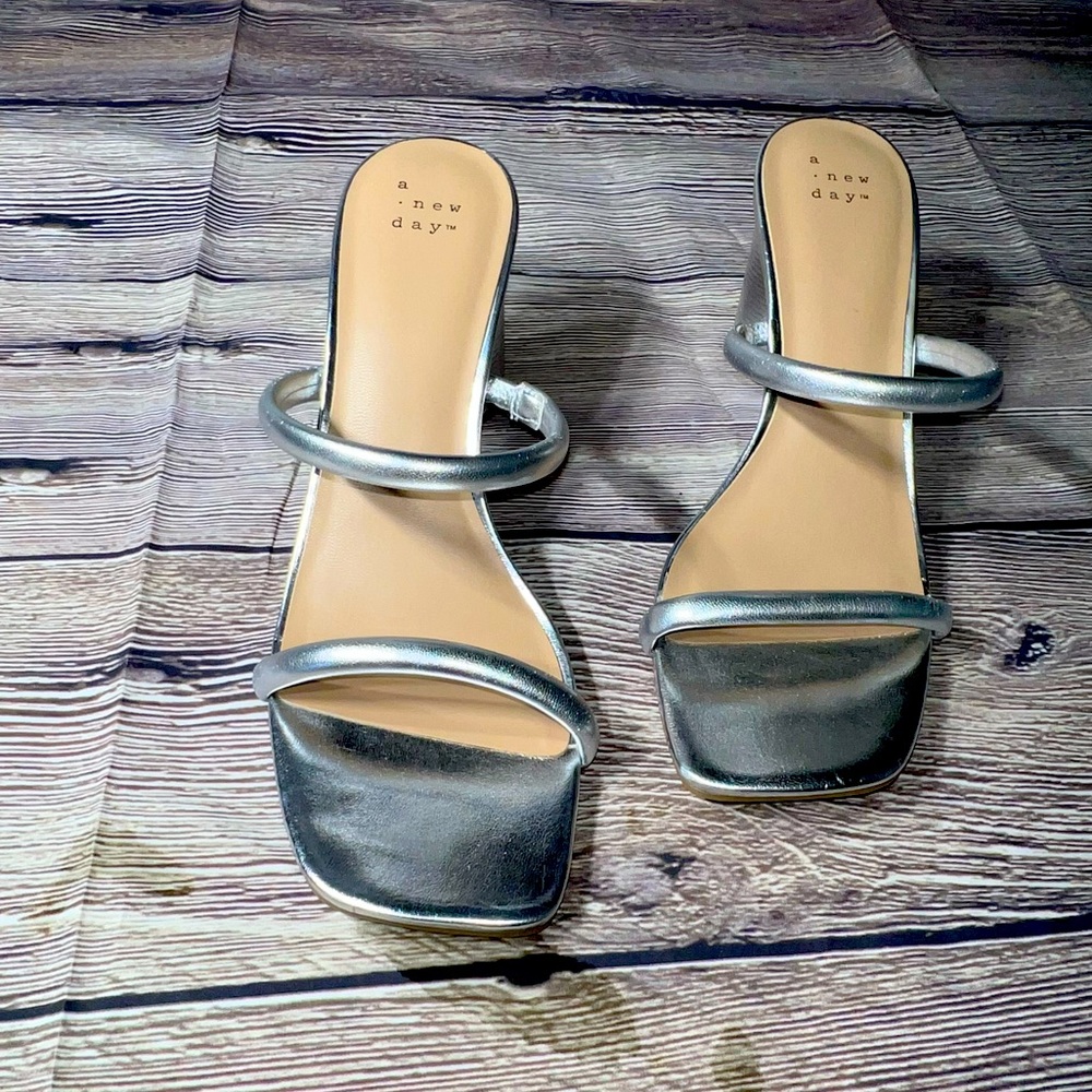 Silver Pumps Size 9